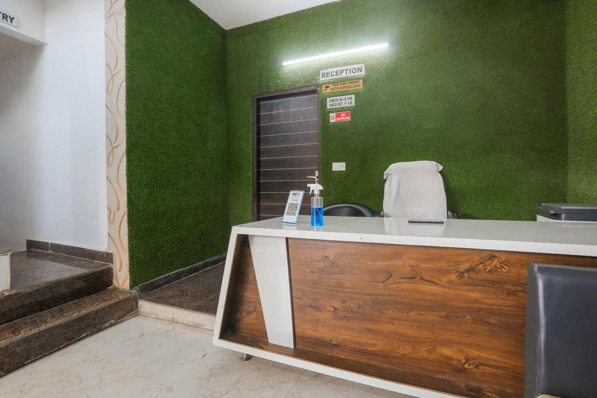 Hotel O Dream Town New Delhi Eksteriør bilde